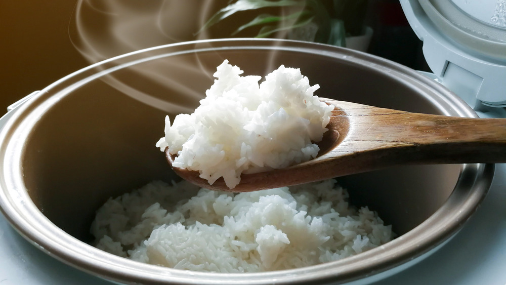 приготовление риса в рисоварке