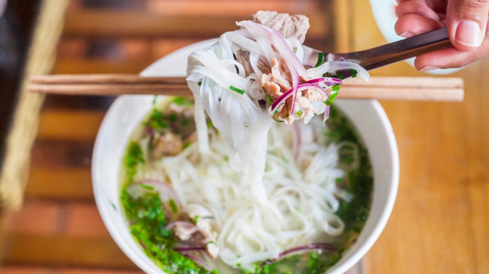 Вьетнамское суповое блюдо фо
