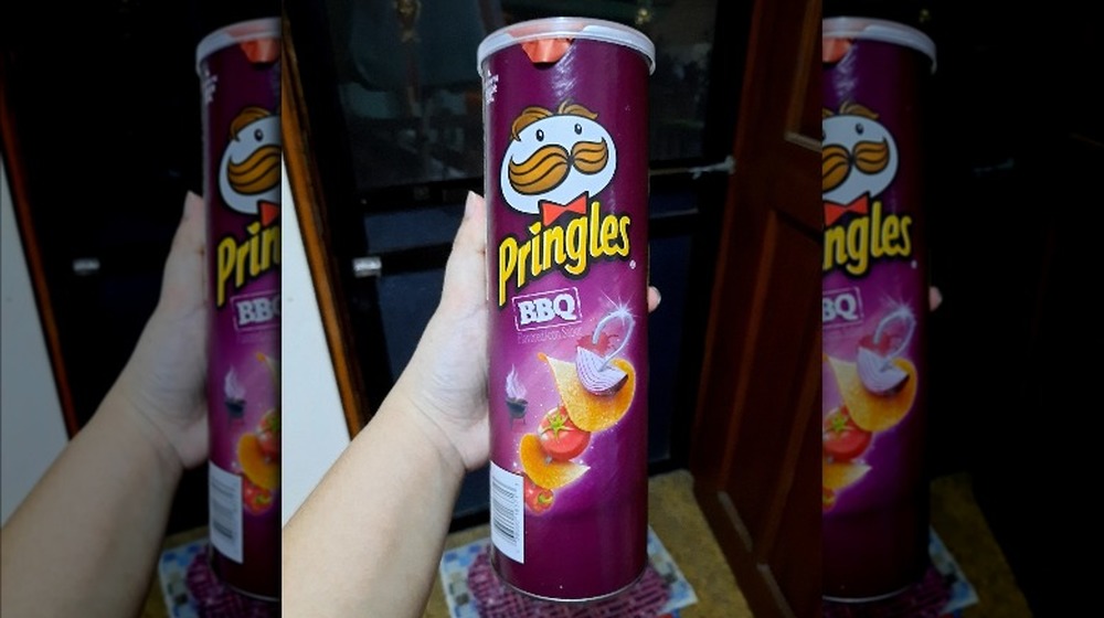 Чипсы Pringles со вкусом барбекю