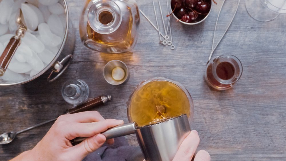 Чем заменить bitters в коктейле, если бутылка закончилась — иллюстрация 2