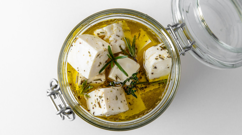 Фета в оливковом масле