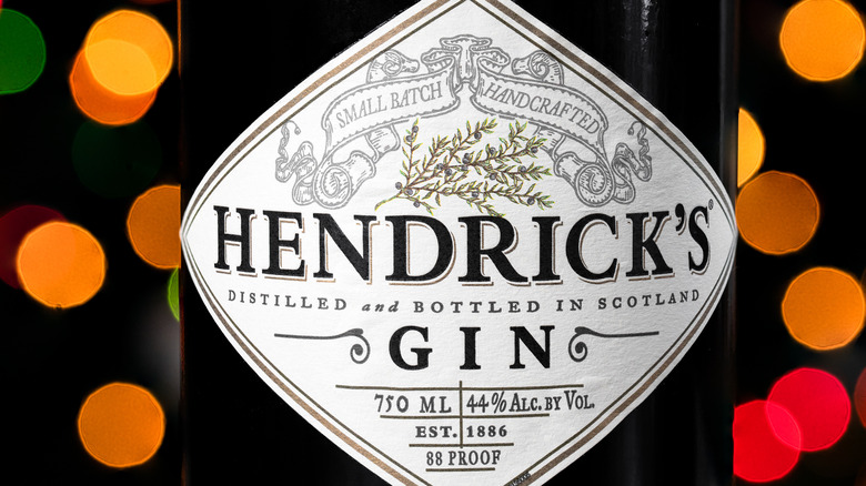 Бутылка джина Hendrick's 
